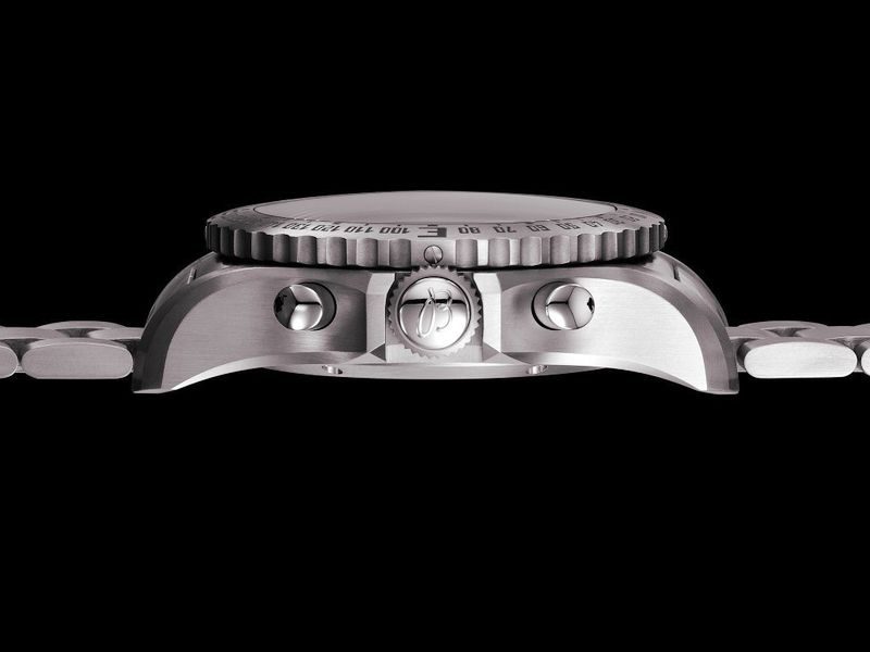 BREITLING SMARTWATCH RECHARGABLE BATTERY WATCH FOR PILOTS-1
