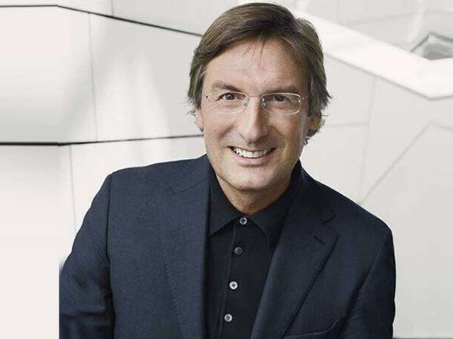 lvmh-change-of-guard